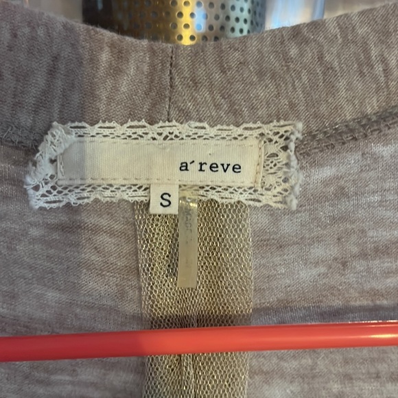 Tan open sweater - Picture 2 of 5